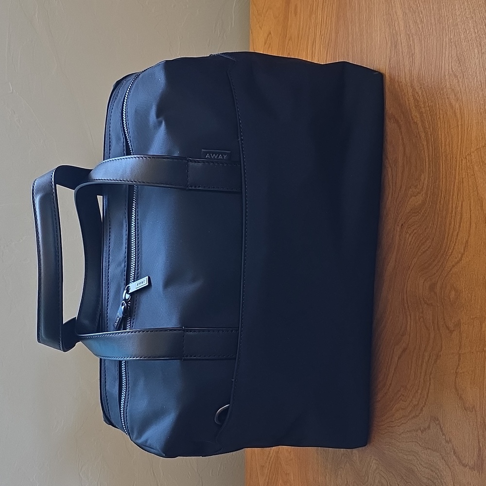 Away the everywhere bag